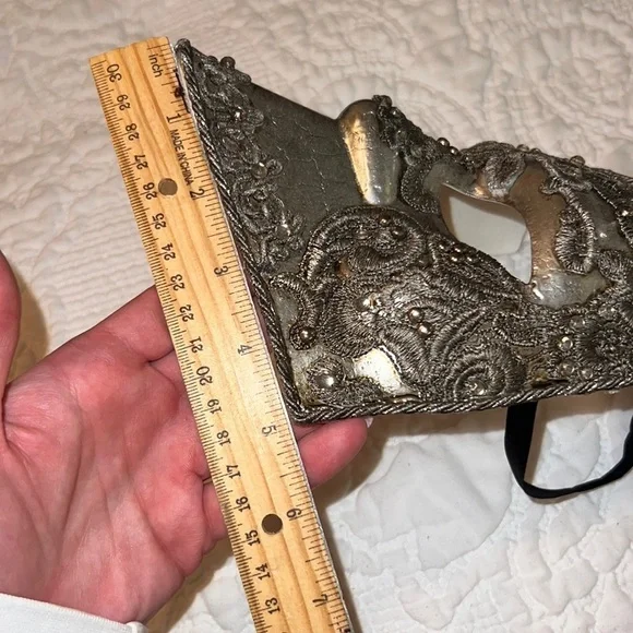 Mardi Gras Mask Silver aluminum style embroidered crystal detail decor mens mask - Picture 11 of 11